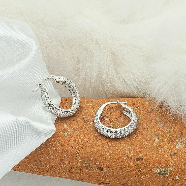 $850 2 CT. T.W. CZ Verbotd OhrRinge in Fest 14K Wiriß Gold