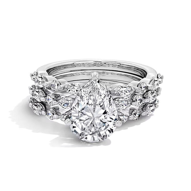 3,33 ct. Gesamtgewicht Braut-Set mit tropfenförmigen Labordiamanten in 14K Weißgold (F/VS2)