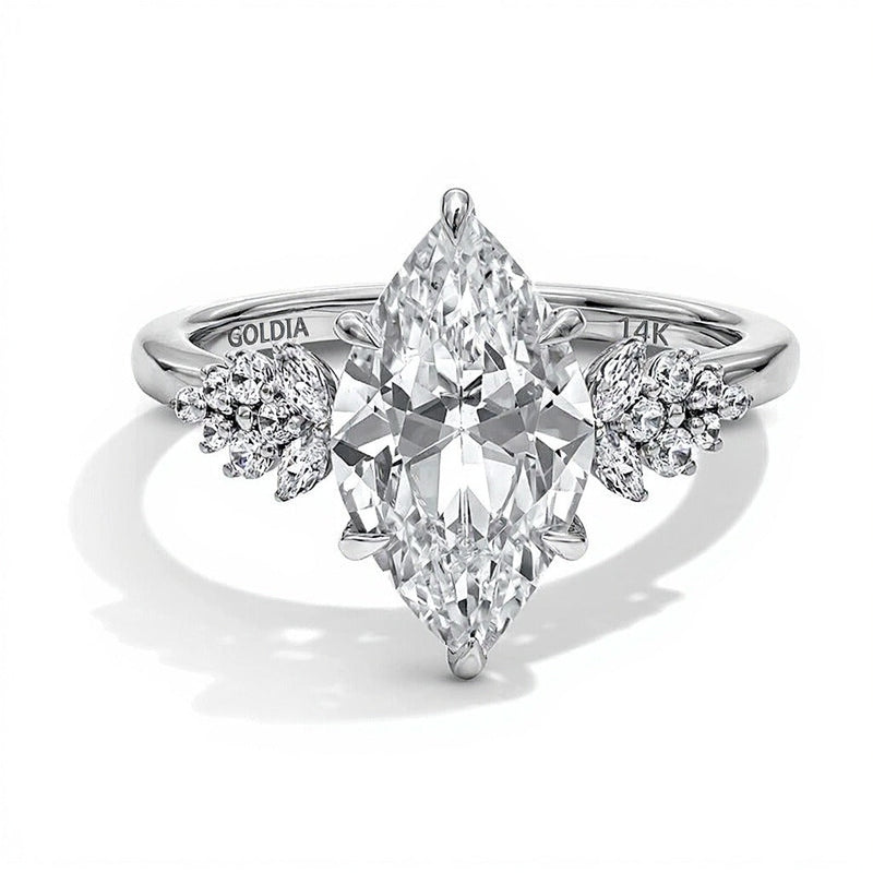 3.33 ct. Gesamtgewicht Verlobungsring mit Labordiamant im Marquise-Schliff und seitlichem Besatz in 14K Weißgold (F/VS2)