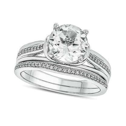 Braut-Set mit weißem Labor-Saphir 8.0mm und Diamanten 0.17 ct. Gesamtgewicht in rhodiniertem Sterlingsilber