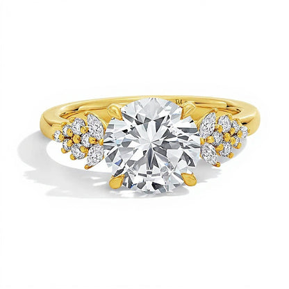 3.33 CT. Gesamtgewicht Labordiamant Solitär mit seitlichem Besatz in 14K Gelbgold (F/VS2)