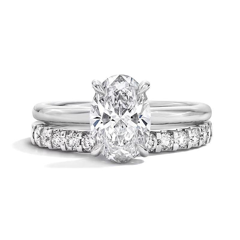 2.0 ct. Gesamtgewicht Braut-Set mit Labordiamanten in Oval- und Rundschliff in 14K Weißgold (F/VS2)