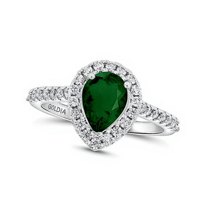 Fashion-Ring mit tropfenförmigem Smaragd und 0,33 ct. Gesamtgewicht Diamanten in 14K Weißgold
