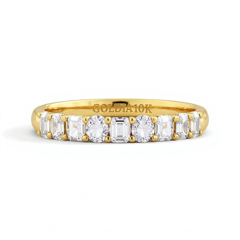 Memoire-Ring mit Labordiamanten im Smaragd- und Ovalschliff 1,0 ct. Gesamtgewicht in 10K Gelbgold (F/VS2)