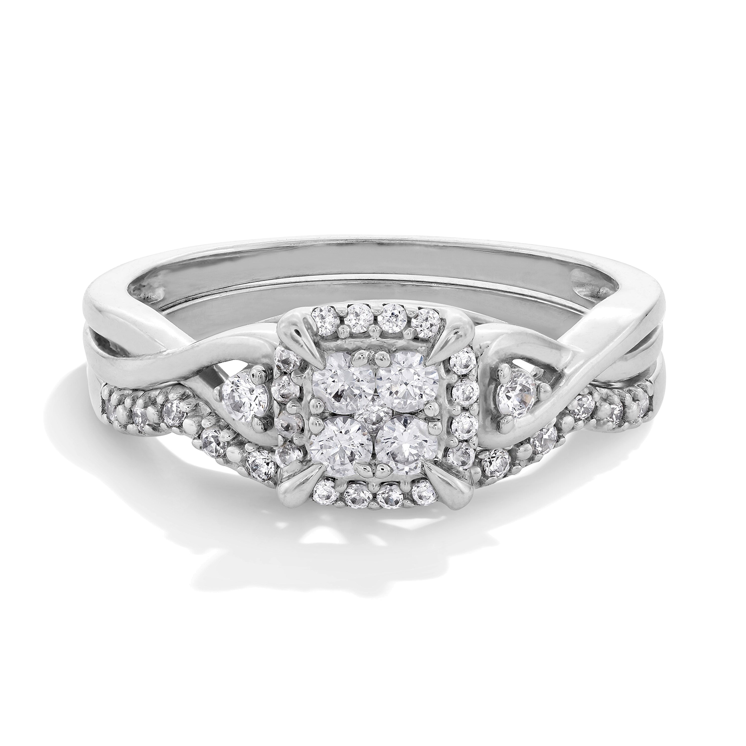0,33 ct. Gesamtgewicht Multi-Diamant Brautset mit gedrehter Ringschiene in 10K Weißgold