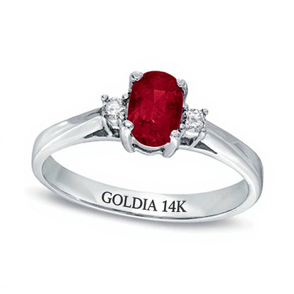 Ring mit ovalem Rubin und Diamant-Besatz in 14K Weißgold