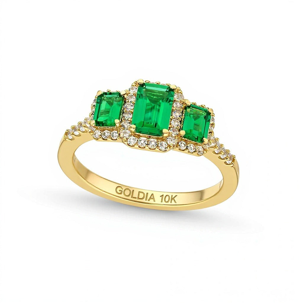 Dreistein-Ring mit Smaragd im Smaragdschliff (Labor) und Diamanten 0,25 ct. Gesamtgewicht in 10K Gelbgold