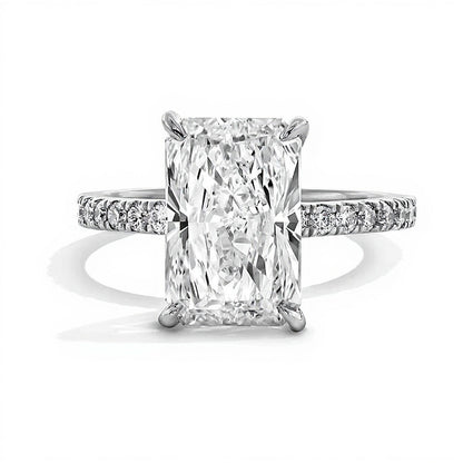 4.25 ct. Gesamtgewicht Labordiamant im Radiant-Schliff Solitär mit seitlichem Besatz in Platin (F/VS2)