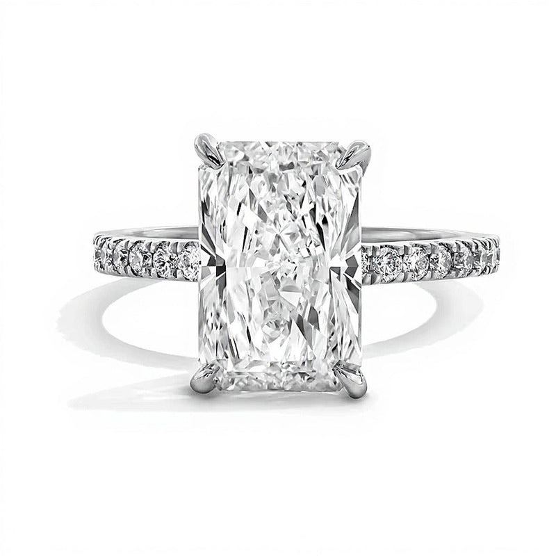4.25 ct. Gesamtgewicht Labordiamant im Radiant-Schliff Solitär mit seitlichem Besatz in Platin (F/VS2)