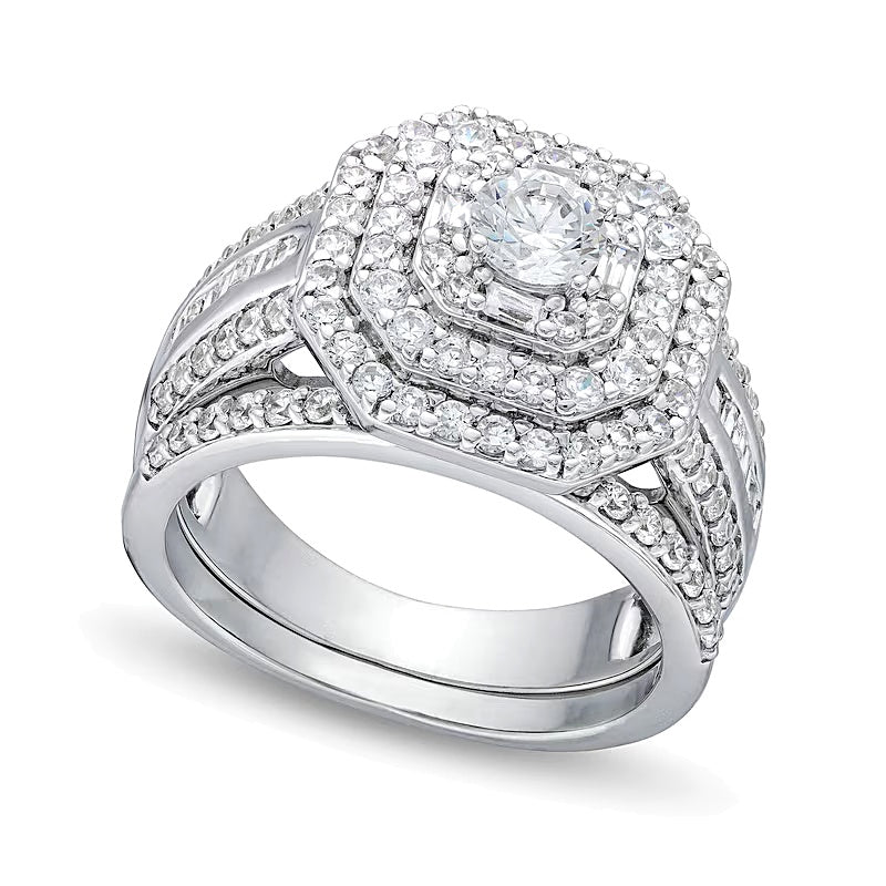 1.5 ct. Gesamtgewicht Diamant Brautset mit Kissenschliff, dreireihig und achteckigem Rahmen in 10K Weißgold