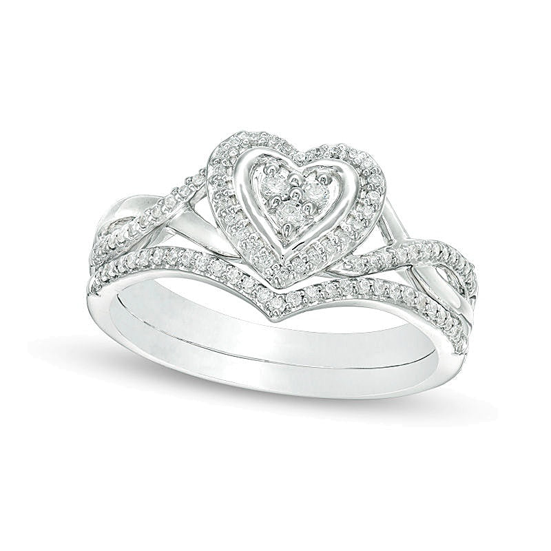 0.2 ct. Gesamtgewicht Diamant Brautset mit Herz-Rahmen und Twist-Design in 10K Weißgold