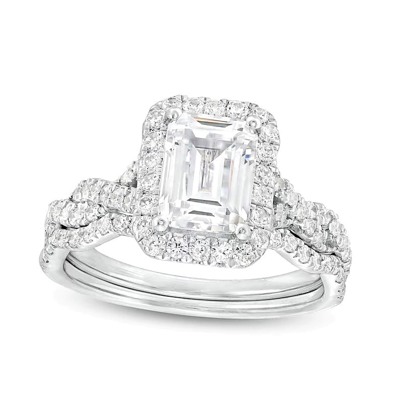 Braut-Set 2.63 ct. Gesamtgewicht Labordiamant im Smaragdschliff mit Halo und gedrehter Ringschiene in 14K Weißgold (I/SI2)
