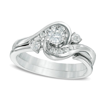 0,5 ct. Gesamtgewicht Diamant Brautset mit Bypass-Fassung in 10K Weißgold