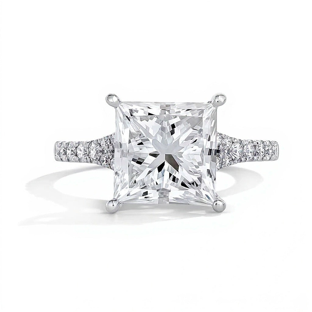 4.5 CT. Gesamtgewicht Verlobungsring im Princess-Schliff mit Labordiamanten, Solitär mit seitlichem Besatz, in 14K Weißgold (F/SI2)
