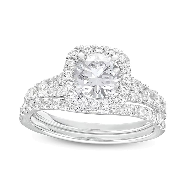 1,88 ct. Gesamtgewicht Labordiamant Braut-Set mit Kissenschliff-Halo und geteiltem Ringschienen-Design in 14K Weißgold (I/SI2)