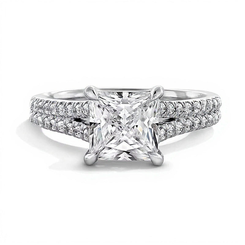 2.25 CT. TW Verlobungsring mit Solitär und seitlichem Besatz, Princess-Labordiamant in 14K Weißgold (F/VS2)