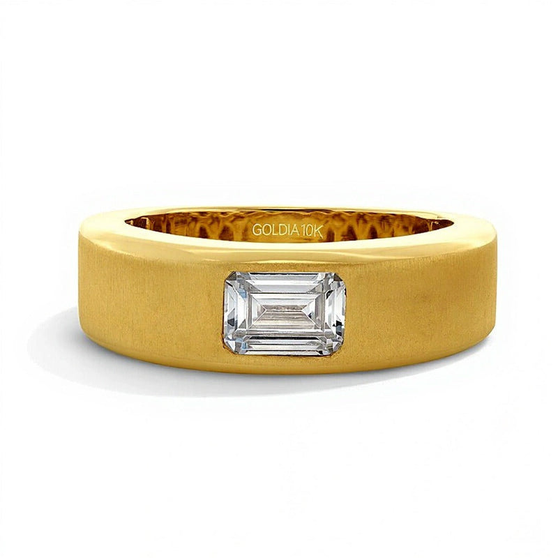 1.0 ct. Solitär-Ring mit Labordiamant im Smaragdschliff in 10K Gelbgold (F/VS2)
