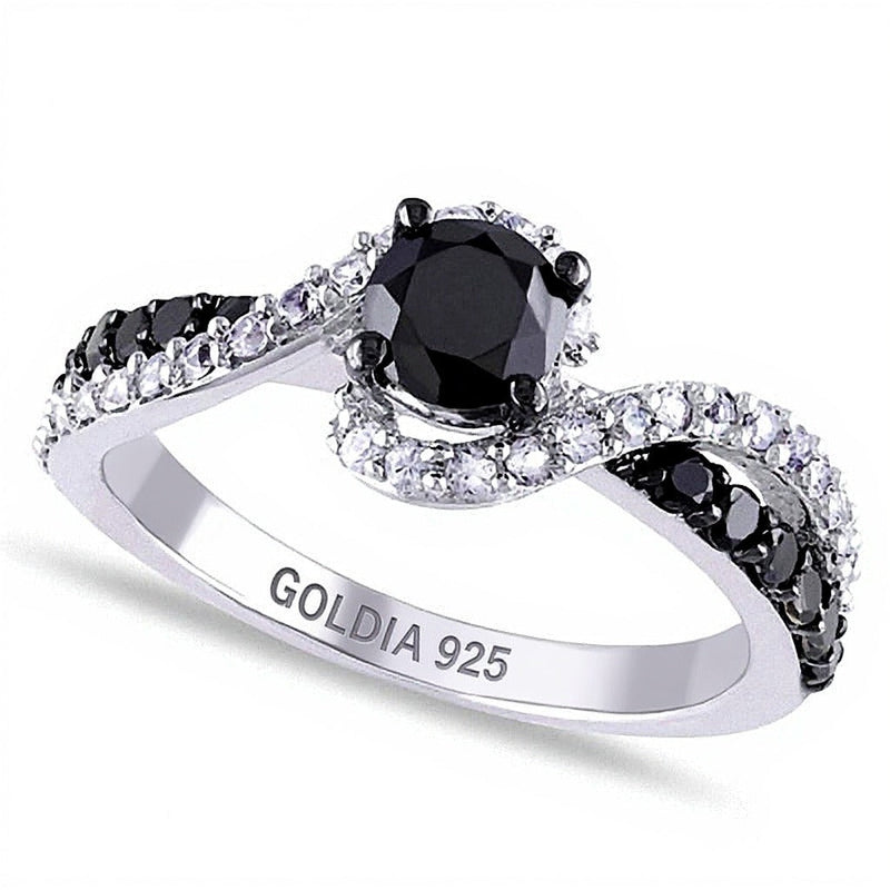 0,75 ct. Gesamtgewicht Ring mit schwarzem Diamant und synthetischem weißem Saphir, Solitär mit seitlichem Besatz, in Sterlingsilber