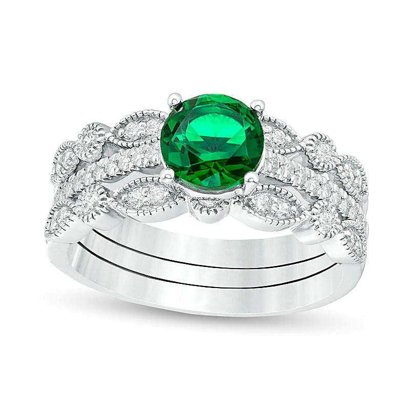 6.5mm Labor-Smaragd und 0,25 ct. Gesamtgewicht Diamant Braut-Set im Vintage-Stil aus rhodiniertem Sterlingsilber