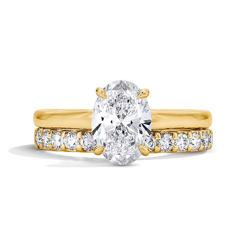 2.0 ct. Gesamtgewicht Braut-Set mit ovalem Labordiamant und verstecktem Rahmen in 14K Gelbgold (F/VS2)