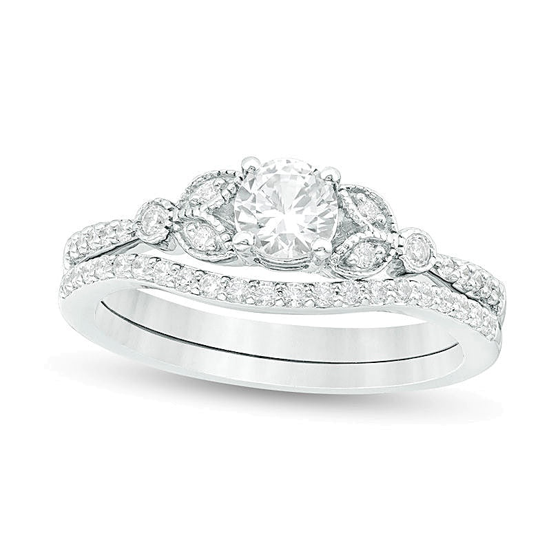 4,5mm im Labor gezüchteter weißer Saphir und Diamant 0,17 ct. Gesamtgewicht Braut-Set im Vintage-Stil mit Blattseiten aus rhodiniertem Sterlingsilber
