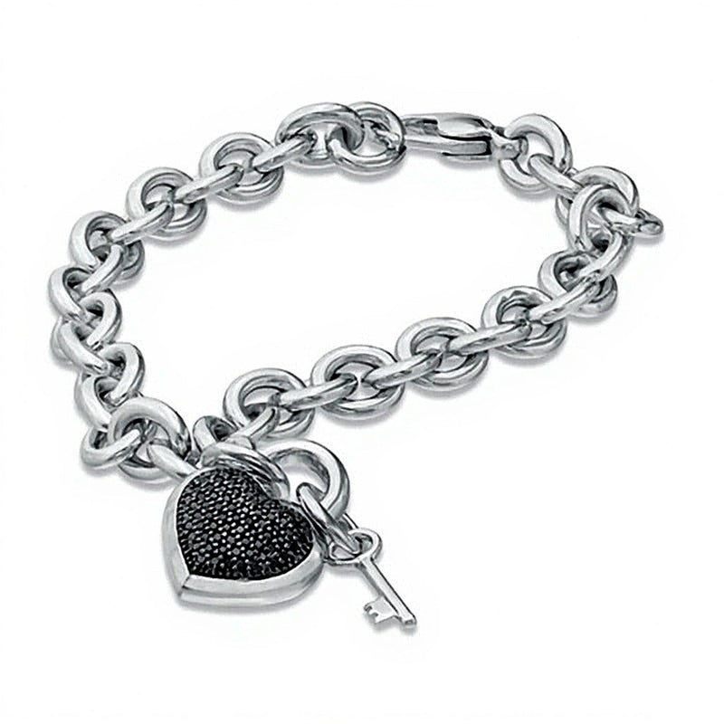 0,33 ct. Gesamtgewicht schwarzer Diamant Herz-Armband mit Schlüssel-Charm aus rhodiniertem Sterlingsilber – 7.5"