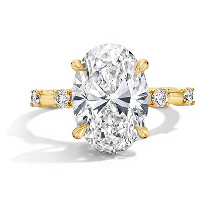 4.25 CT. Gesamtgewicht Solitär mit seitlichem Besatz Verlobungsring mit ovalem Labordiamant in 14K Gelbgold (F/VS2)