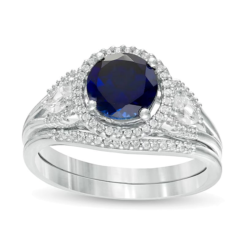 7,0mm blauer und weißer Saphir (Labor) und 0,25 ct. Gesamtgewicht Diamant Dreistein-Braut-Set in rhodiniertem Sterlingsilber
