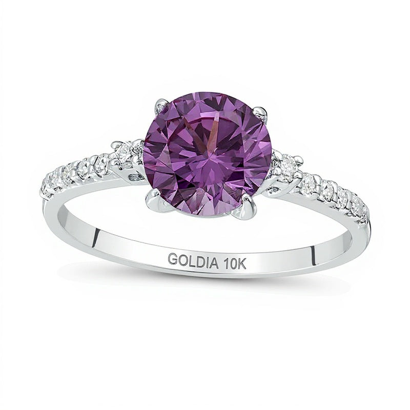7,0mm Alexandrit und 0,13 ct. Gesamtgewicht Diamant Solitär mit seitlichem Besatz in 10K Weißgold