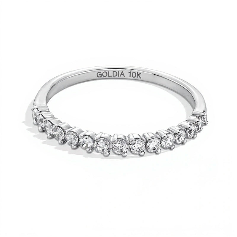 Memoire-Ring mit 0,33 ct. Gesamtgewicht Diamanten abgestuft und stapelbar in 10K Weißgold