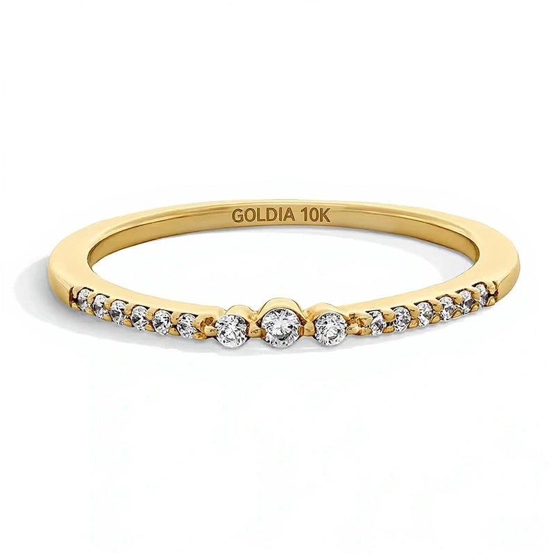 Dreistein-Ring mit weißen Diamanten 0.13 ct. Gesamtgewicht, rund, in 10K Gelbgold