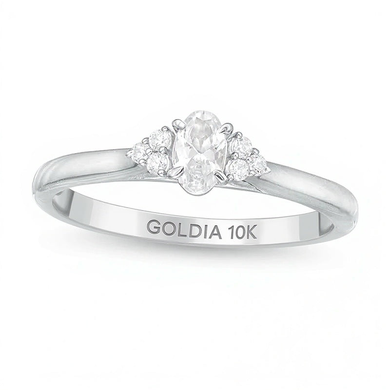 0.38 ct. Gesamtgewicht Verlobungsring mit ovalem Diamant und seitlichem Besatz in 10K Weißgold