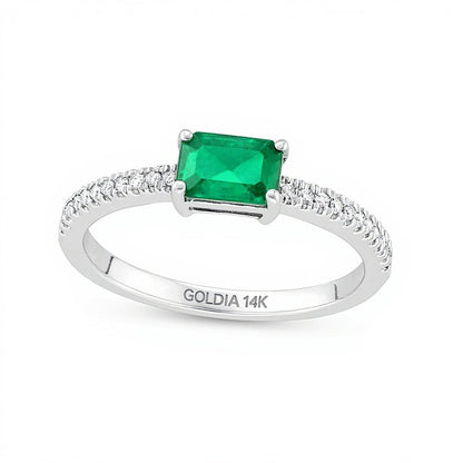 Ring mit Smaragd und 0,1 ct. Gesamtgewicht Diamanten in 14K Weißgold