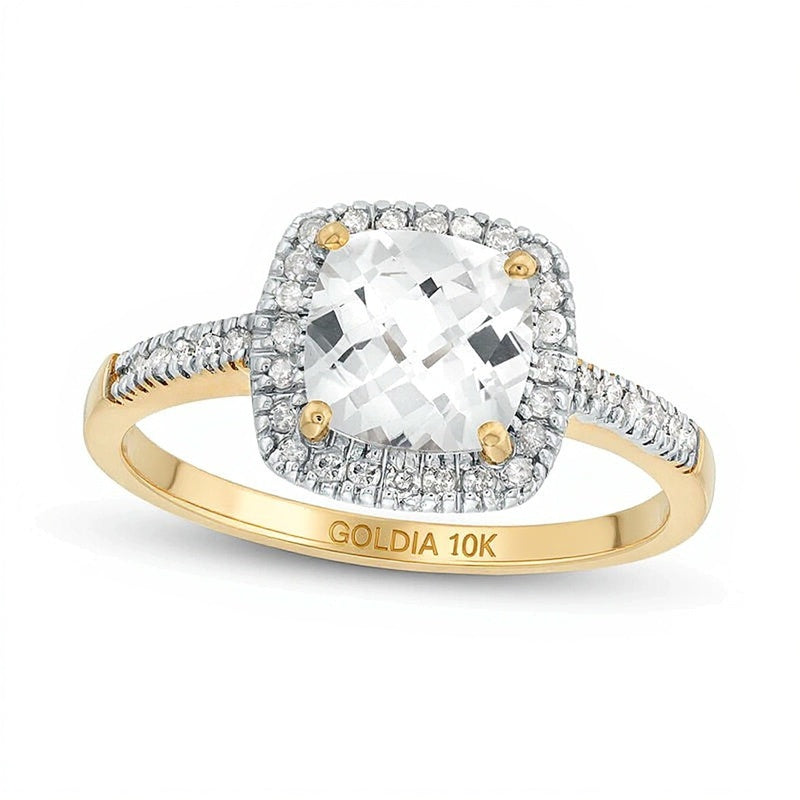 Halo-Ring mit weißem Labor-Saphir im Kissenschliff 7,0 mm und Diamanten 0,2 ct. Gesamtgewicht in 10K Gelbgold