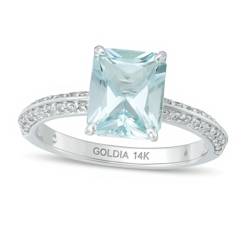 Ring mit Aquamarin im Smaragdschliff und 0,25 ct. Gesamtgewicht Diamanten in 14K Weißgold