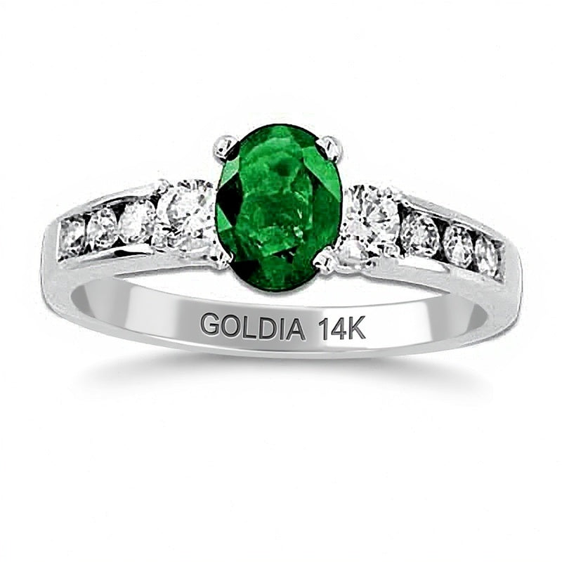 Fashion-Ring mit ovalem Smaragd und 0,38 ct. Gesamtgewicht Diamanten in 14K Weißgold
