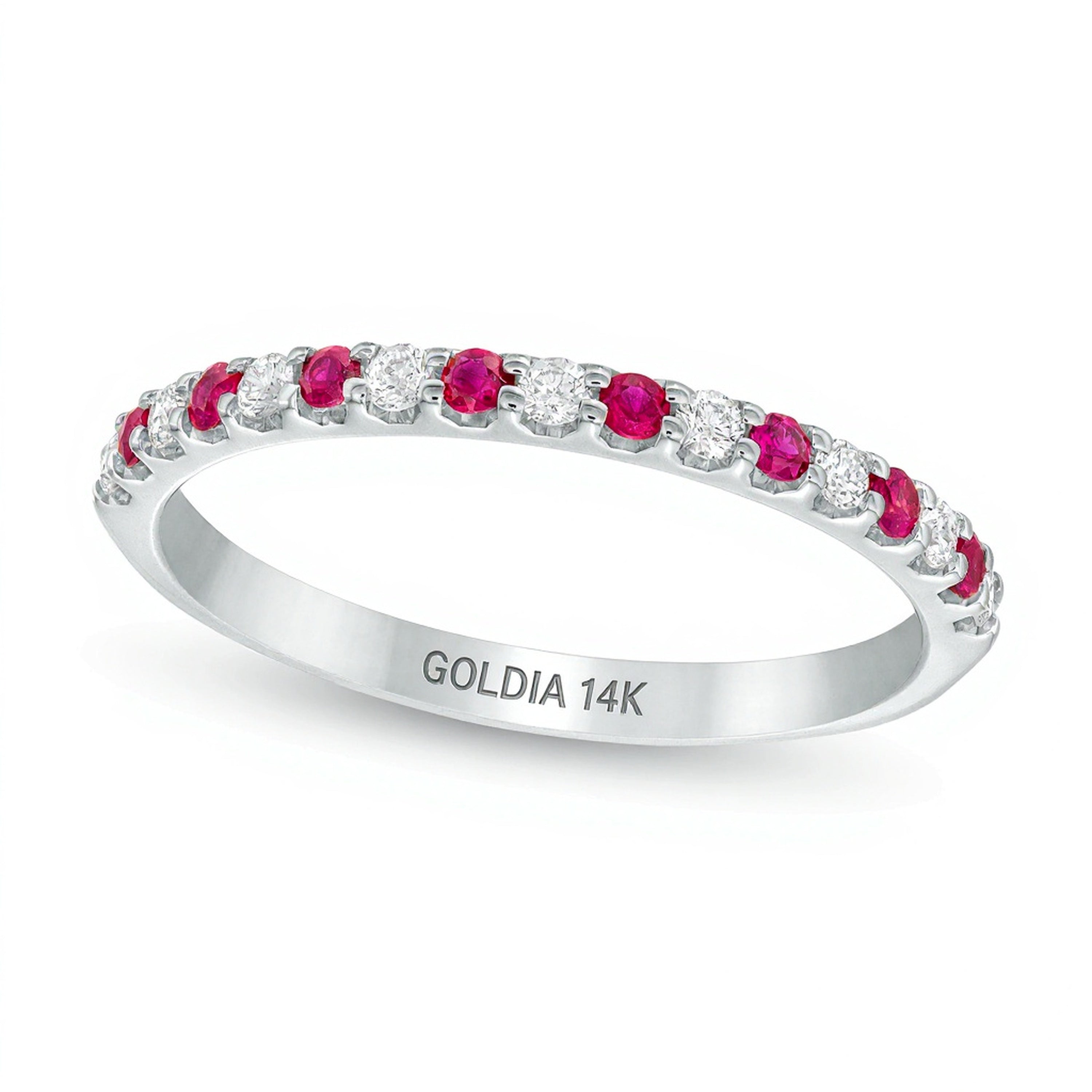Ring mit Rubin und 0,13 ct. Gesamtgewicht Diamanten in 14K Weißgold