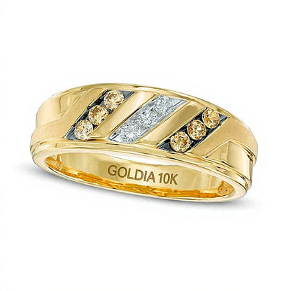 0.33 ct. Gesamtgewicht Ring mit champagnerfarbenen und weißen Diamanten in 10K Gelbgold