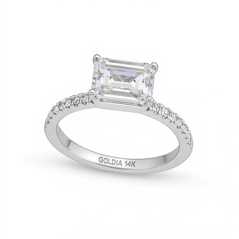 1.75 CT. Gesamtgewicht Solitär mit seitlichem Besatz mit Labordiamant im Smaragdschliff in 14K Weißgold (F/SI2)