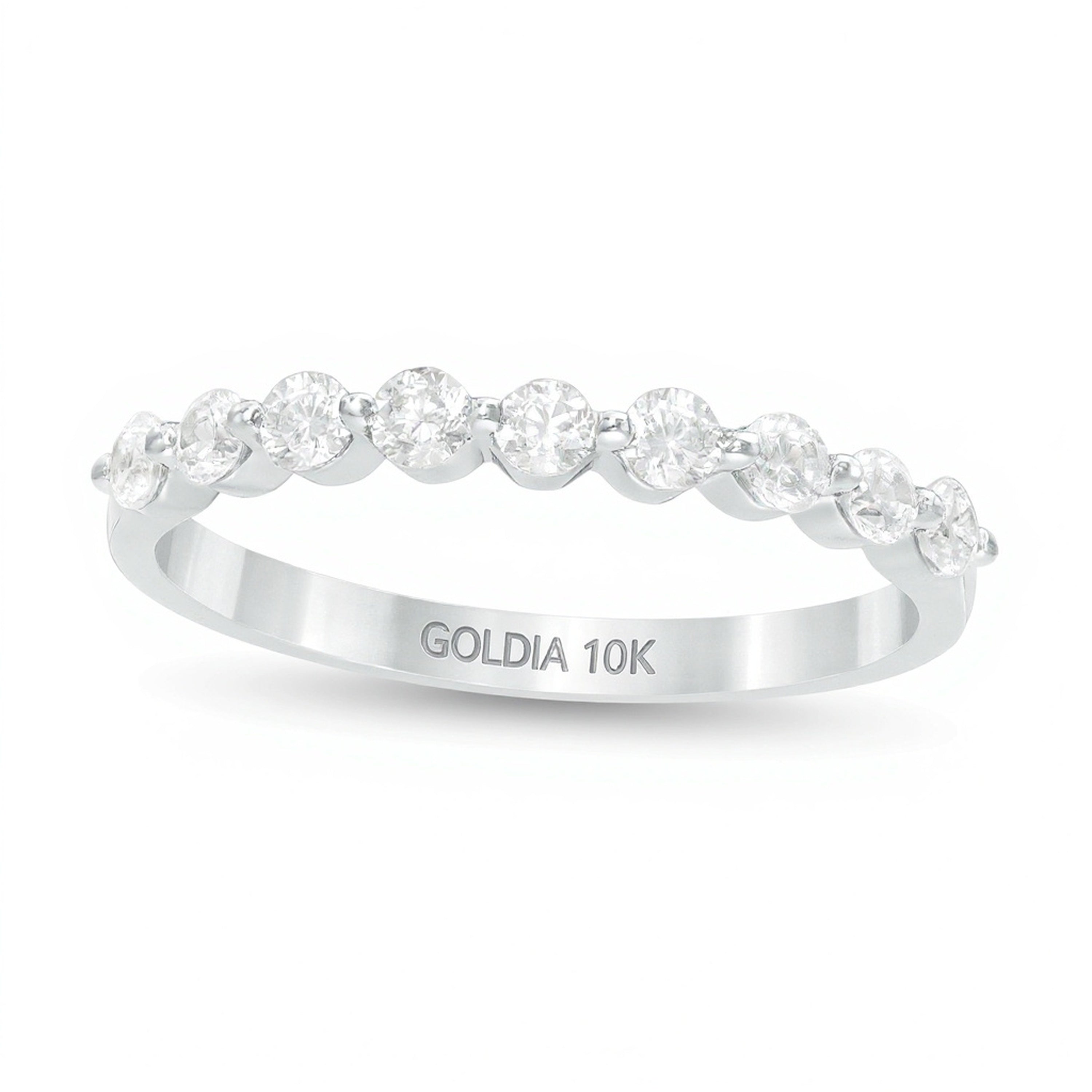 Memoire-Ring mit neun Diamanten 0.38 ct. Gesamtgewicht in 10K Weißgold