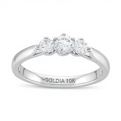 Dreistein-Verlobungsring 0.5 CT. Gesamtgewicht mit runden weißen Diamanten in 10K Weißgold