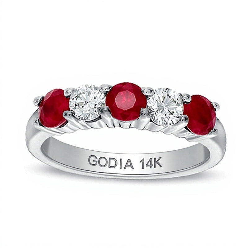 Ring mit Rubin und 0,33 ct. Gesamtgewicht Diamanten, Fünfstein, in 14K Weißgold