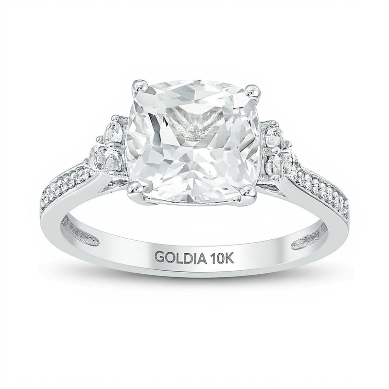 8,0mm Verlobungsring mit weißem Labor-Saphir im Kissenschliff und 0,05 ct. Gesamtgewicht Diamanten in 10K Weißgold