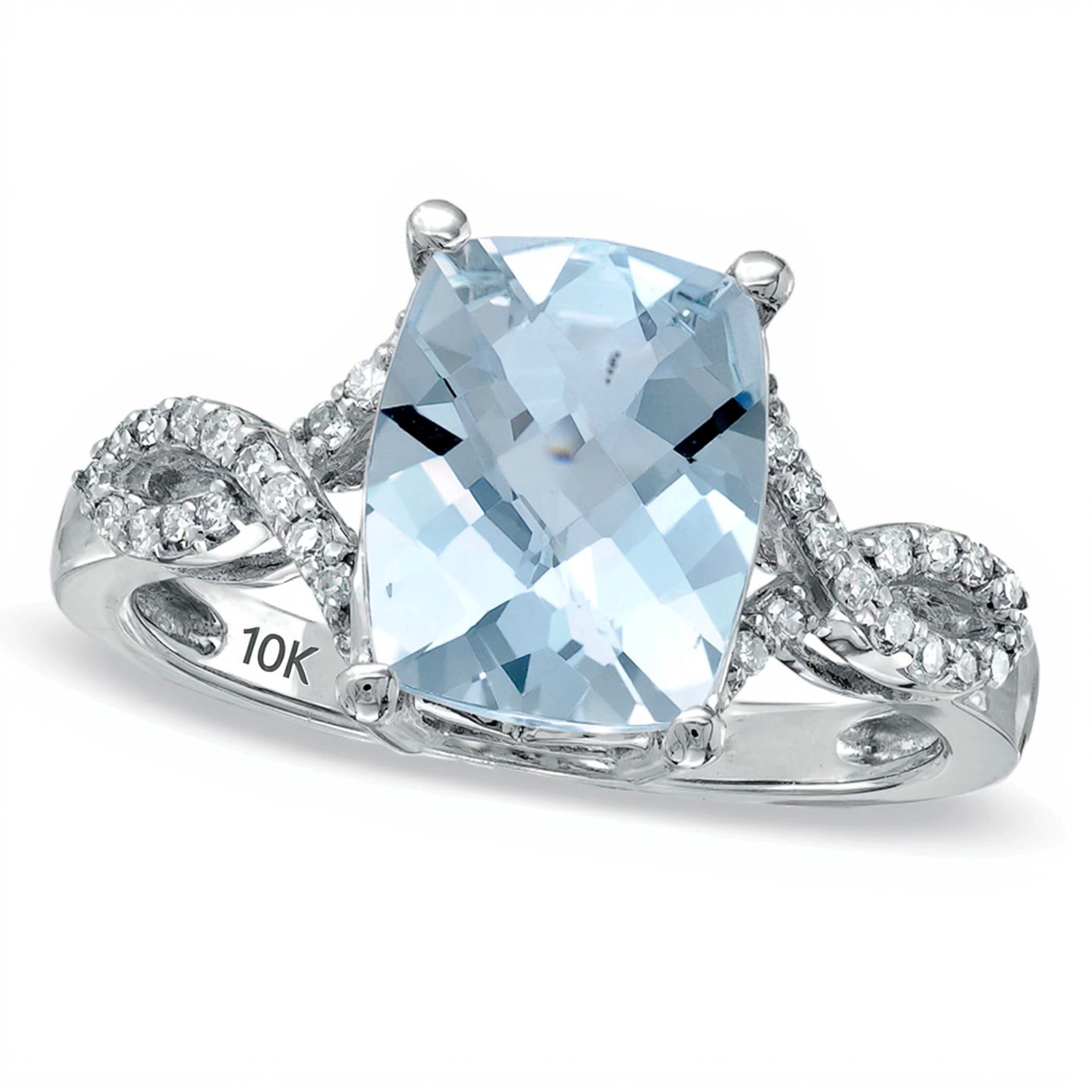 Ring mit Aquamarin im Kissenschliff und Diamantbesatz in 10K Weißgold
