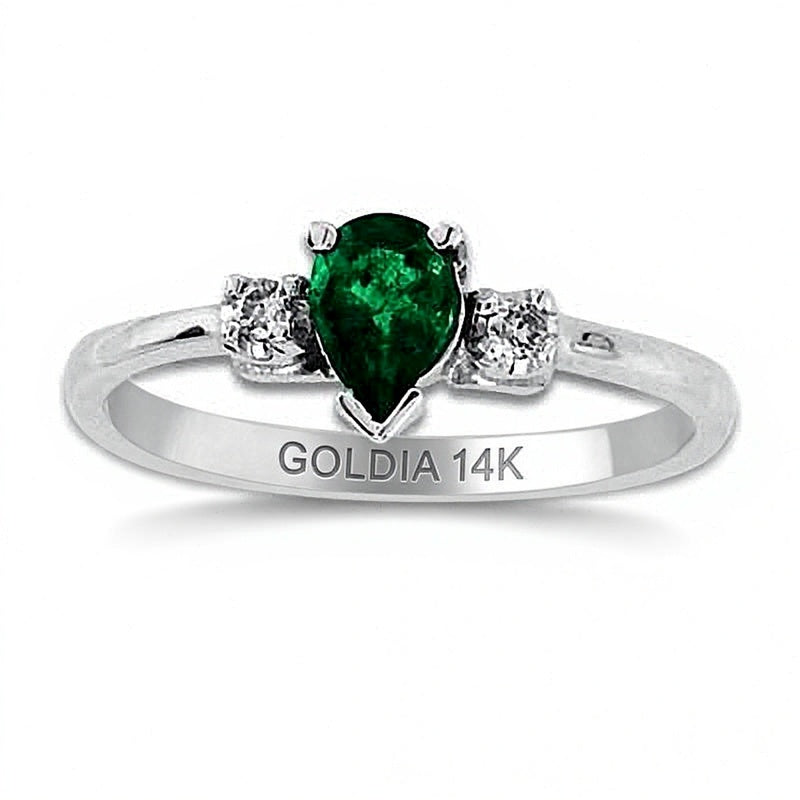 Dreistein-Verlobungsring mit tropfenförmigem Smaragd und Diamantbesatz in 14K Weißgold