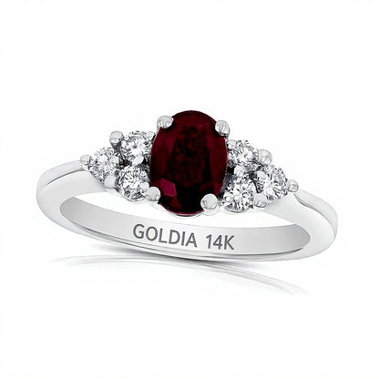 Verlobungsring mit ovalem Rubin und 0,33 ct. Gesamtgewicht Diamanten in 14K Weißgold