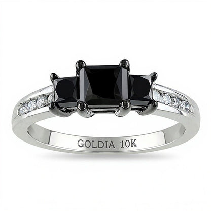 1.5 CT. Gesamtgewicht Dreistein-Ring mit behandelten schwarzen und weißen Diamanten im Princess-Schliff in 10K Weißgold