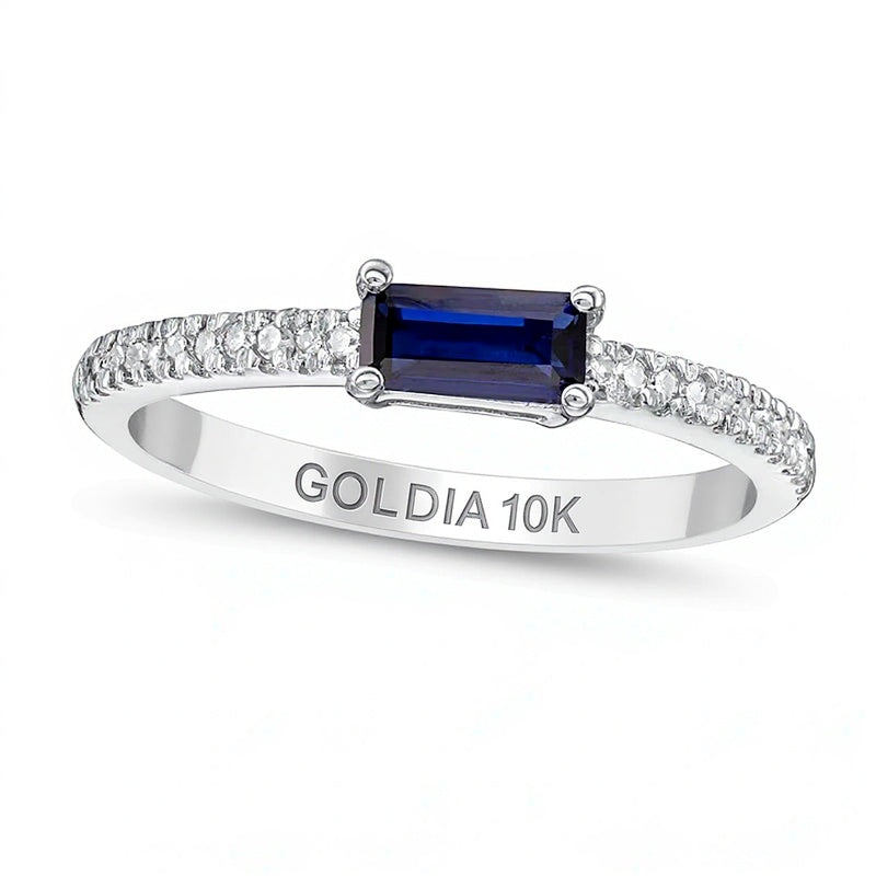 Fashion-Ring mit Baguette-Labor-Saphir in Blau und 0,1 ct. Gesamtgewicht Diamanten in 10K Weißgold