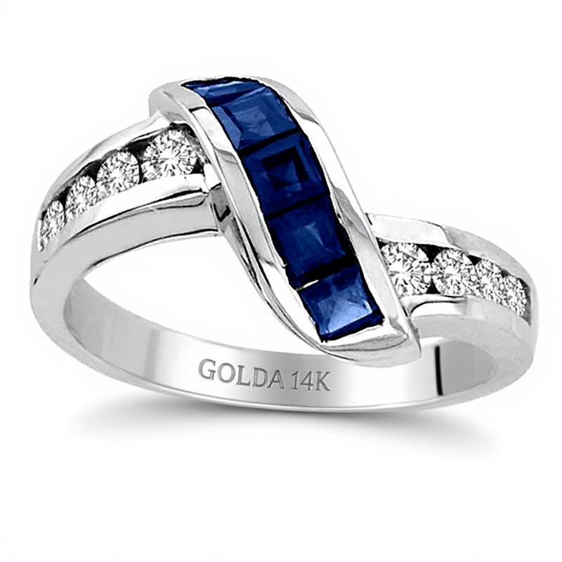 Fashion-Ring mit blauem Saphir im Princess-Schliff und 0,33 ct. Gesamtgewicht Diamanten in 14K Weißgold