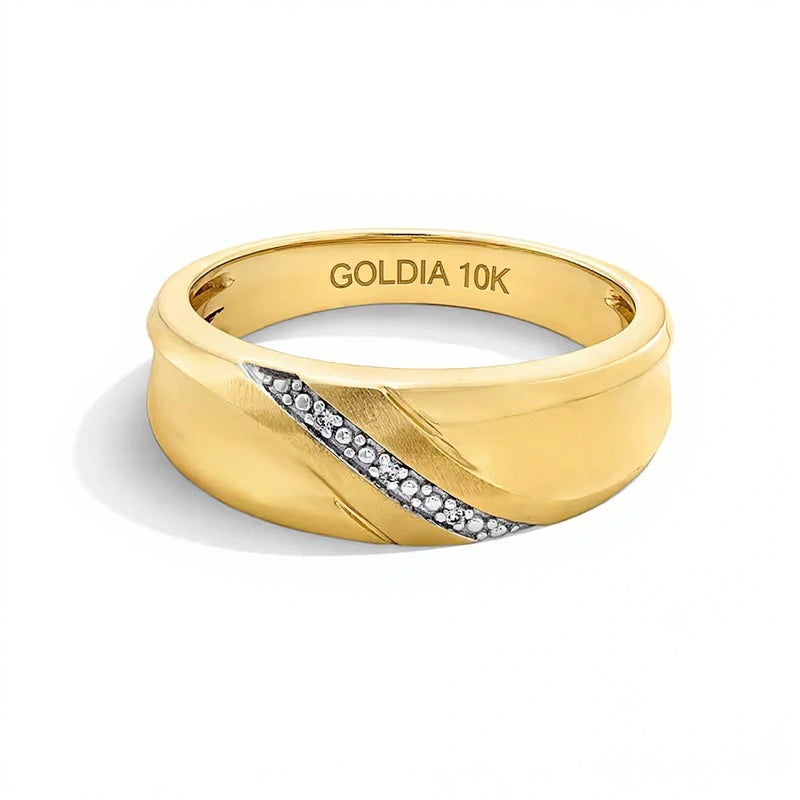 Ring mit Diamanten in 10K Gelbgold